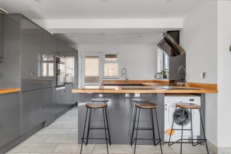 4 bedroom Detached house for sale in Open Plan Living on Forest Close, Melton Mowbray, LE13 1ST