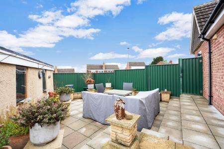 3 bedroom Semi-detached house for sale in Immaculate Family Home on Grange Drive, Melton, LE13 1EL