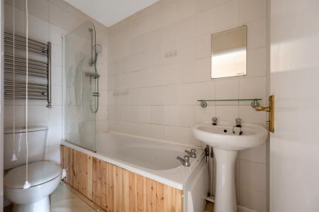 2 bedroom Terraced House for sale in No Chain on Kestrel Road, Melton Mowbray, LE13 0AY