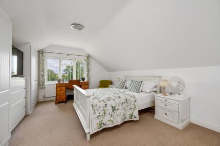 4 bedroom Detached house for sale in Space & Peace at the Idyllic Ashview ,Kirby Bellars,LE14 2EA