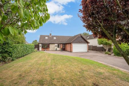 4 bedroom Detached house for sale in Picturesque Views in Kirby Bellars, LE14 2EA
