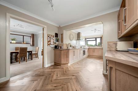 4 bedroom Detached house for sale in Space & Peace at the Idyllic Ashview ,Kirby Bellars,LE14 2EA