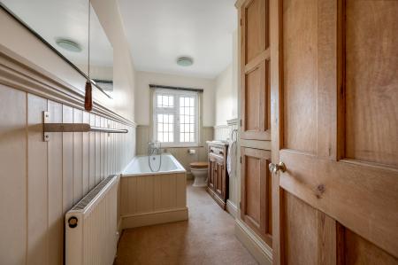 4 bedroom Detached house for sale in Ferndale House, Main Street, Asfordby, LE14 3RZ