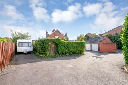 4 bedroom Detached house for sale in Ferndale House, Main Street, Asfordby, LE14 3RZ