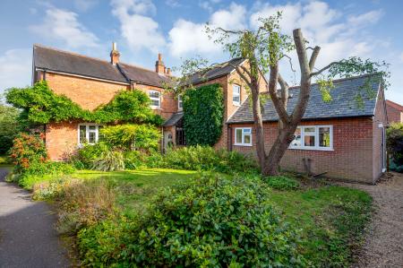 4 bedroom Detached house for sale in Ferndale House, Main Street, Asfordby, LE14 3RZ