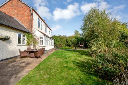 4 bedroom Detached house for sale in Ferndale House, Main Street, Asfordby, LE14 3RZ