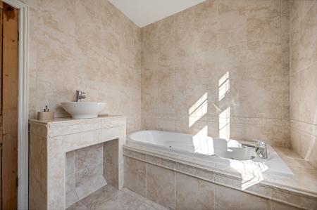 4 bedroom Detached house for sale in Ferndale House, Main Street, Asfordby, LE14 3RZ