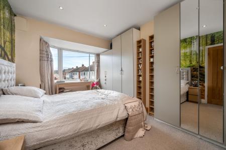 3 bedroom Semi-detached house for sale in Stunning Garden on Oak Road, Melton Mowbray, LE13 1BD