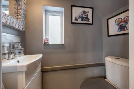 3 bedroom Semi-detached house for sale in Stunning Garden on Oak Road, Melton Mowbray, LE13 1BD