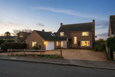 Spacious Village Home on The Close, Burton Lazars, LE14 2UX