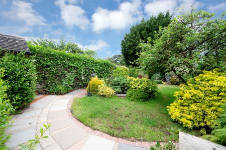 3 bedroom Detached house for sale in Desirable Location at Woodland Avenue, Melton, LE13 1DZ