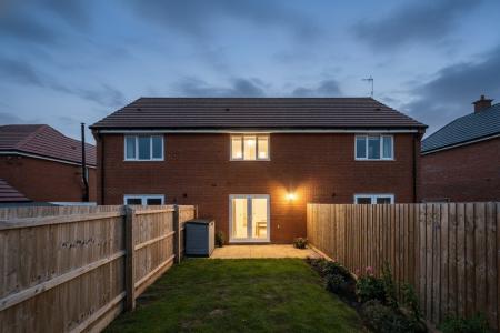 Immaculate Nearly New Home on Wynn Drive, Melton, LE13 1GJ