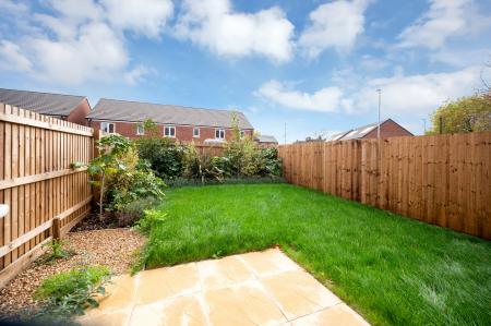 3 bedroom End of terrace house to let in Charles Dyer Close, Melton Mowbray