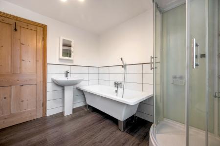 4 bedroom Detached house for sale in Generous Garden at The Oaks at Goadby Marwood, LE14 4LN