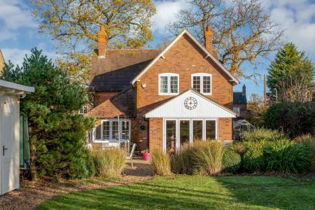 4 bedroom Detached house for sale in Generous Garden at The Oaks at Goadby Marwood, LE14 4LN