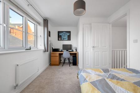 2 bedroom Town house for sale in Nearly New Home on King Edward Avenue, Melton, LE13 1FW