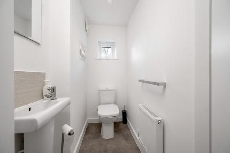 2 bedroom Town house for sale in Nearly New Home on King Edward Avenue, Melton, LE13 1FW