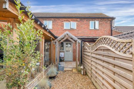 6 bedroom Barn Conversion for sale in Welcome To Harvest Home, Waltham On The Walds, LE14 4AJ