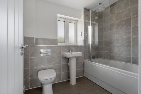 3 bedroom Detached house to let in Lander Close, Melton Mowbray