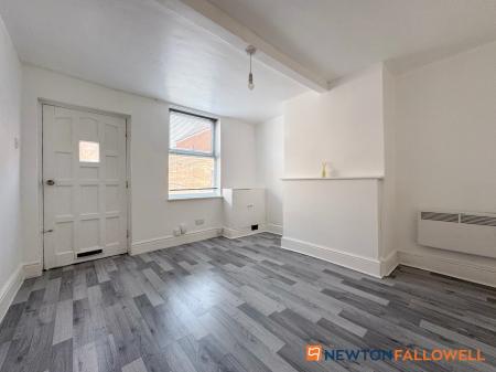 2 bedroom Terraced House for sale in Albion Street, Newark