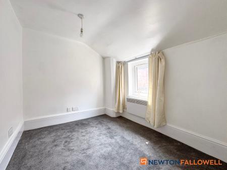 2 bedroom Terraced House for sale in Albion Street, Newark