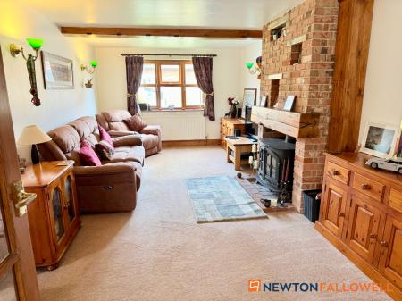 3 bedroom Detached house for sale in Barnby Lane, Claypole