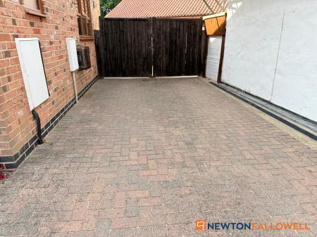 3 bedroom Detached house for sale in Barnby Lane, Claypole