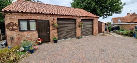 3 bedroom Detached house for sale in Barnby Lane, Claypole