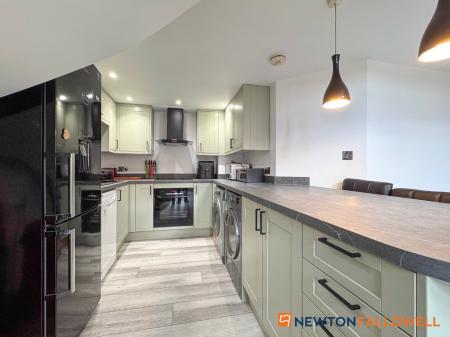 2 bedroom Flat for sale in The Bell Tower, Barnby Road, Newark