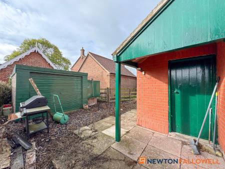 5 bedroom Detached house for sale in Beckingham Road, Stapleford