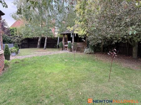 5 bedroom Detached house for sale in Bells Court, Carlton-le-Moorland