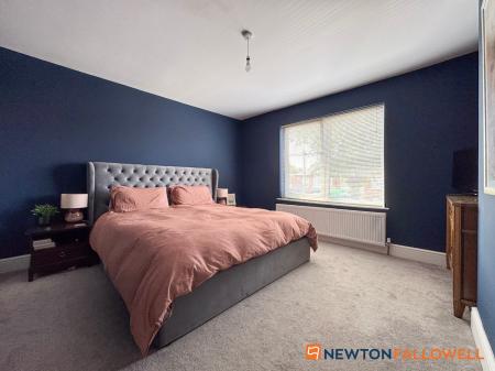 3 bedroom End of terrace house for sale in Boundary Road, Newark