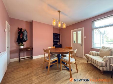 3 bedroom End of terrace house for sale in Boundary Road, Newark