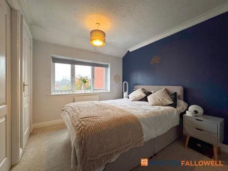 3 bedroom Semi-detached house for sale in Cannon Close, Newark