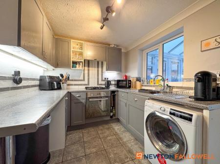 3 bedroom Semi-detached house for sale in Cannon Close, Newark