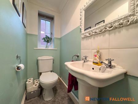 3 bedroom Semi-detached house for sale in Cannon Close, Newark