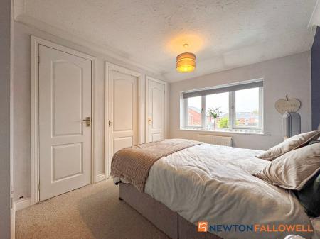 3 bedroom Semi-detached house for sale in Cannon Close, Newark