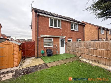 2 bedroom Semi-detached house for sale in Clarks Lane, Newark