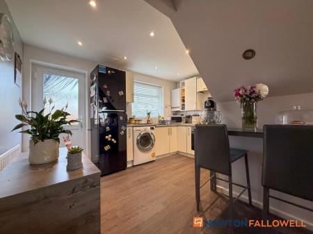 2 bedroom Semi-detached house for sale in Clarks Lane, Newark
