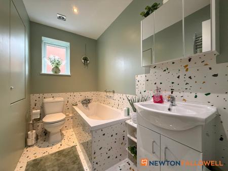 2 bedroom Semi-detached house for sale in Clarks Lane, Newark