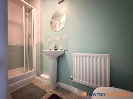 3 bedroom Town house for sale in Cludd Avenue, Newark