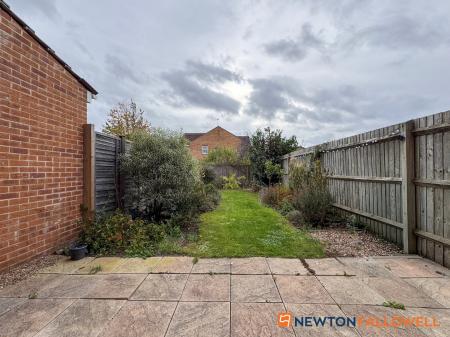 3 bedroom Town house for sale in Cludd Avenue, Newark