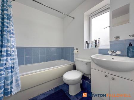 3 bedroom Town house for sale in Cludd Avenue, Newark