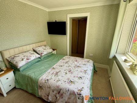 2 bedroom Semi-detached bungalow for sale in Crew Road, Collingham