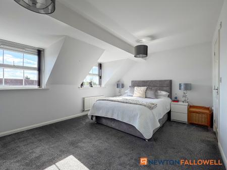 4 bedroom Town house for sale in Dale Crescent, Fernwood