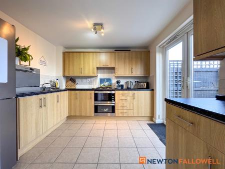 4 bedroom Town house for sale in Dale Crescent, Fernwood