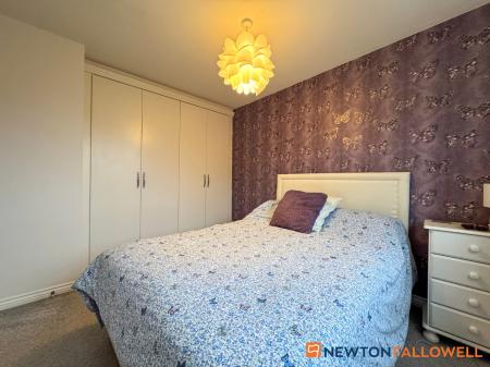 3 bedroom End of terrace house for sale in Emmendingen Avenue, Newark