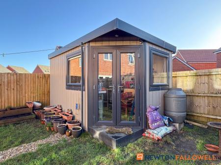 2 bedroom End of terrace house for sale in Flaxley Lane, Newark