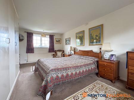 4 bedroom Detached house for sale in Gainsborough Road, Winthorpe