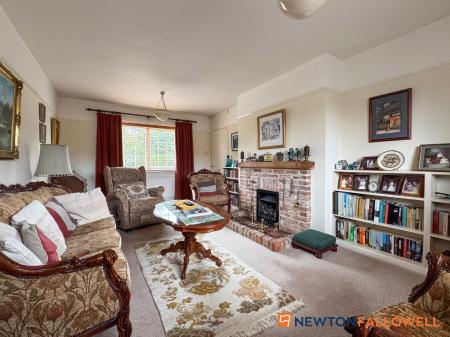 4 bedroom Detached house for sale in Gainsborough Road, Winthorpe